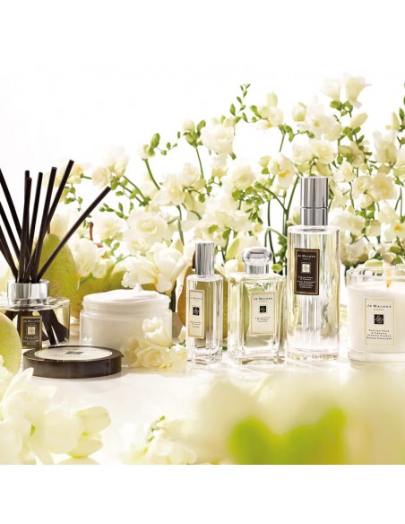 Jo_Malone_English_Pear_Freesia_L_1730911082_1.jpg